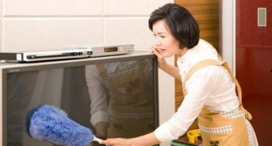 妈妈保姆阿姨命令我擦地,妈妈、保姆、阿姨三重命令下的擦地奇遇记